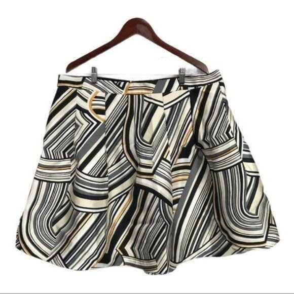 Lane Bryant Dresses & Skirts - Lane Bryant Geometric Print Skirt, Size 22 NWT